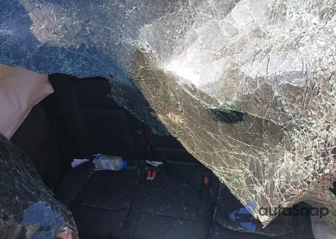 2024 Tesla Model Y Long Range Dual Motor All-Wheel Drive из США, поврежденный, VIN 7SAYGDEE0RF079441